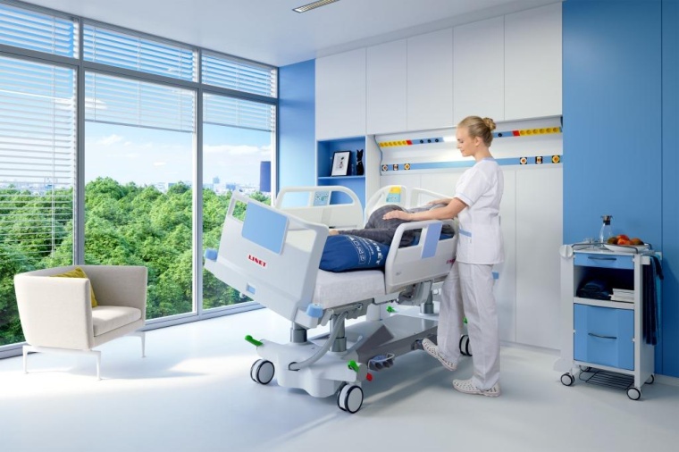 Die laterale Schwenkung lässt sich einfach per Fußschalter bedienen. So kann...