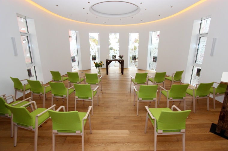 Blick in die moderne Kapelle. Foto: EKW