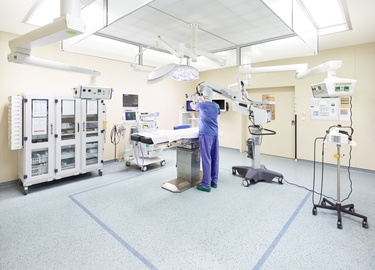 Asklepios Heidberg Hamburg: Die Kautschuk-Beläge entlasten durch ihre...