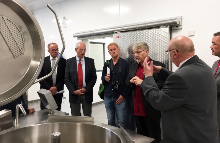 Mindestens 1.700 Portionen Essen täglich können in der neuen Küche gekocht...