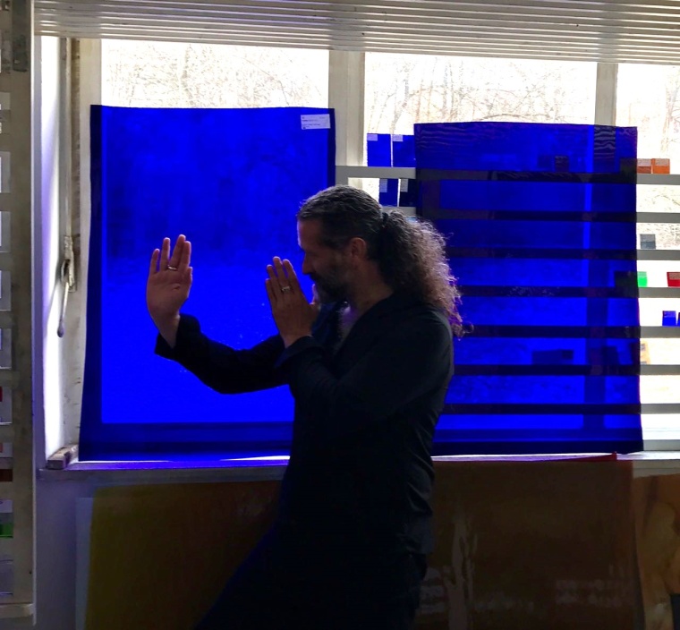 Blaue Stunde, Yvelle Gabriel