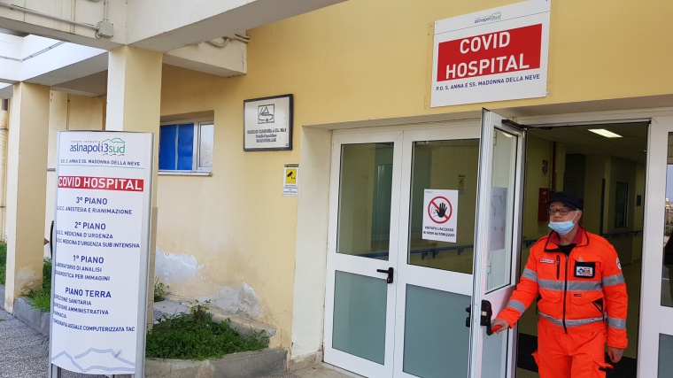 Das Krankenhaus in Boscotrecase ist ein ausgewiesenes COVID-Klinikum und wurde...