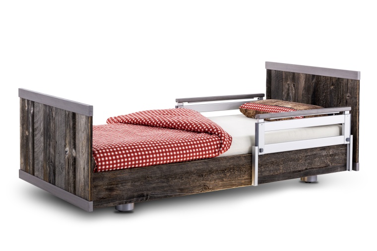 Alpine Rustikalität: die Variante „Chalet“ des Aura von Betten Malsch 