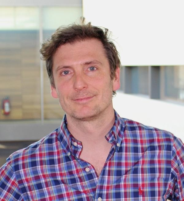 Prof. Bernd Knöll forscht am Institut für Physiologische Chemie der...