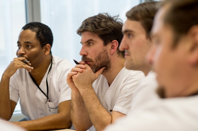 Sham berät, identifiziert Risiken und beugt diesen durch Weiterbildung vor...