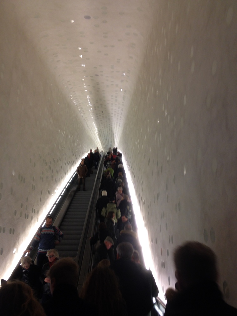 Inszenierungen der Treppen gewinnen in der Moderne eine oft plastische...