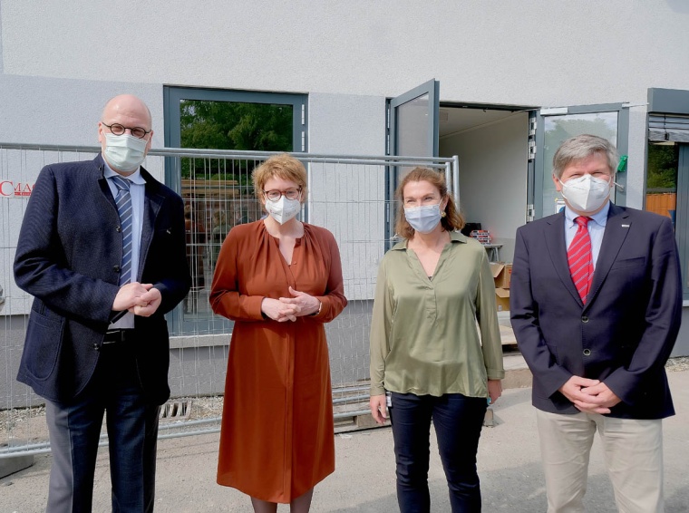 Besuch an der UMG (v.l.): Prof. Wolfgang Brück (Sprecher des UMG-Vorstandes),...