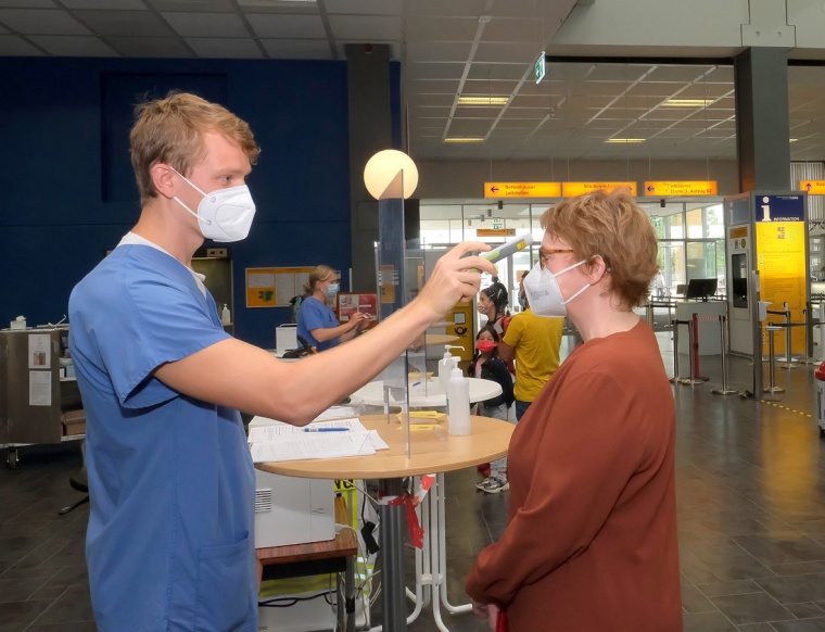 Niedersachsens Sozialministerin Daniela Behrens bei der...