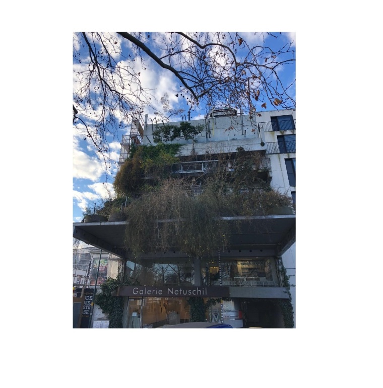 Sinnbild einer ökologischen Idee, die Natur und einen Gebäudekörper zur...