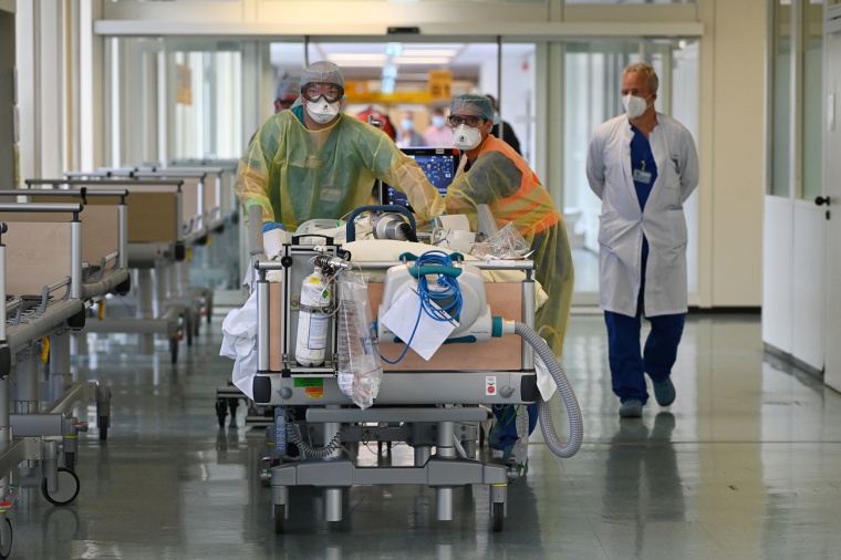 Logistischer Kraftakt: die Verlegung der Intensivpatienten in das neue IMG....