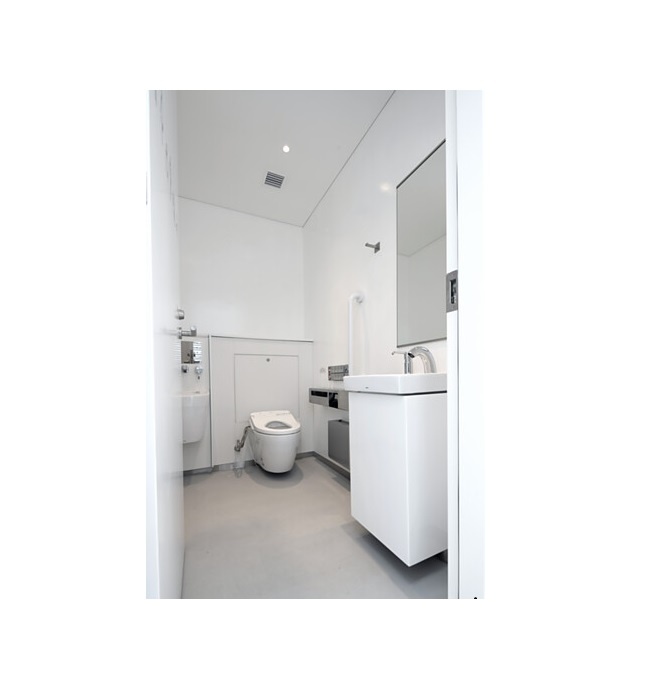 Kashiwa Sato hat die fünf Toilettenräume in unisex und inklusiv ausgeführt....