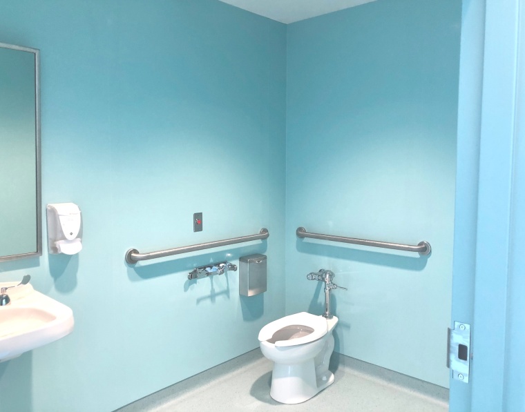 Altro Whiterock Satins schafft den dezenten Einsatz von Farbe die richtige...