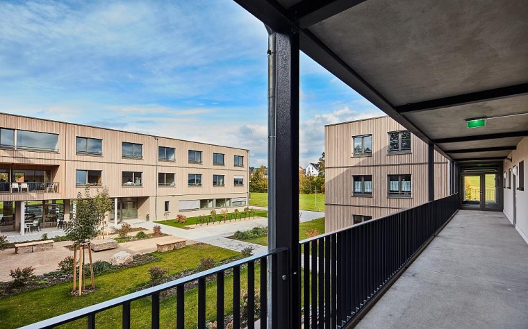 In Breitnau entstanden moderne Mehrzweckgebäude in ökologischer Holzbauweise....