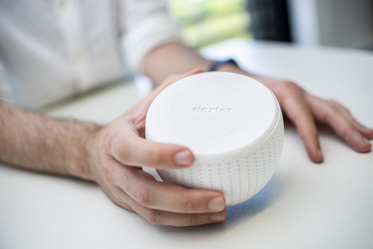 Dexter unterscheidet sich von üblichen Bürogeräten, weil es kein Display...