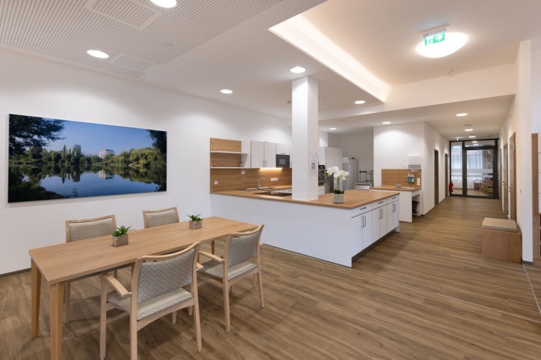 Die Vinyl-Planken der Kollektion „Creation 55“ im Design „Quartet“...