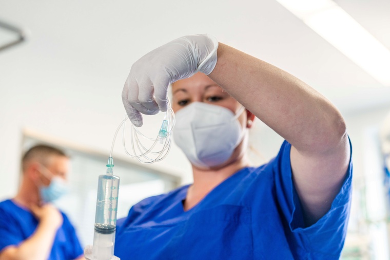 Ältere Patienten werden zu 63% per Infusion stationär behandelt, um sie...