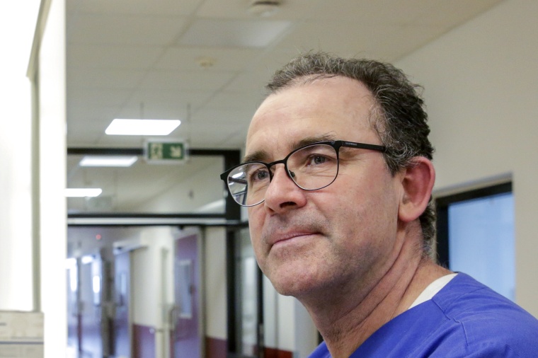 Dr. Ludwig Zachert M.A., Leitender Oberarzt Intensiv im St.-Agnes-Hospital,...