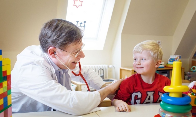 Prof. Dr. Christoph Klein, Direktor der Kinderklinik und Kinderpoliklinik, Dr....