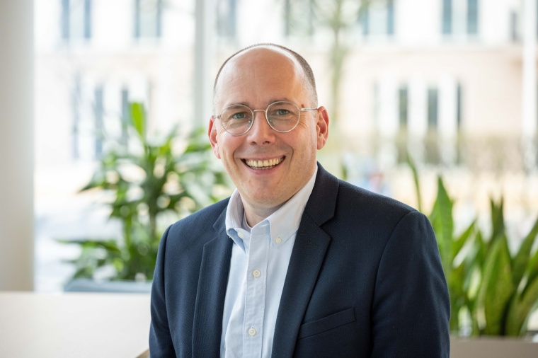 Prof. Dr. Joachim Schmidt, Leiter der Thoraxchirurgie des UKB und des...