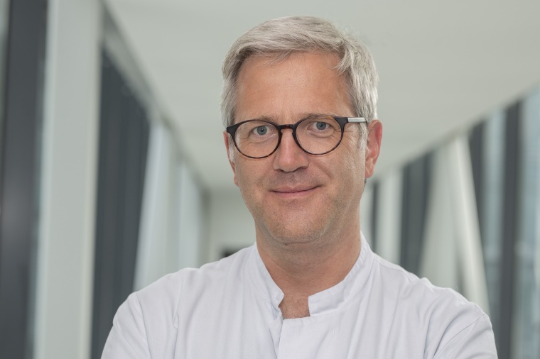 Prof. Dr. Dirk Skowasch, Direktor der Klinik für Pneumologie des UKB. Foto: UKB