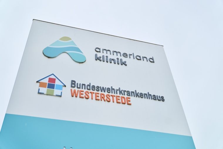 Die Ammerland-Klinik ist ein Haus der Schwerpunktversorgung mit 10...