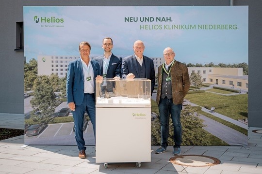 Feierliche Neubaueröffnung für das Helios Klinikum Niederberg: (v.l.n.r.)...