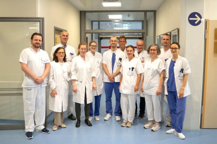 Das Team des neu entstandenen Clinical Trial Center des NCT WERA, das an die...