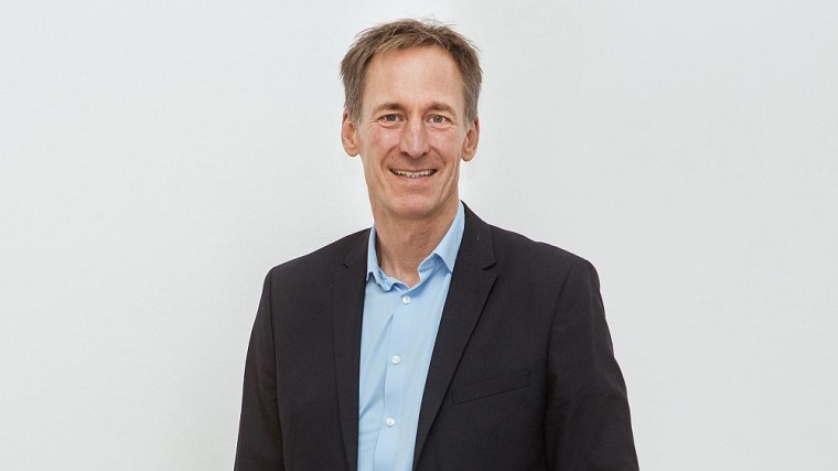 Axel Koch leitet den Geschäftsbereich Transfer an der CAU und unterstützt mit...