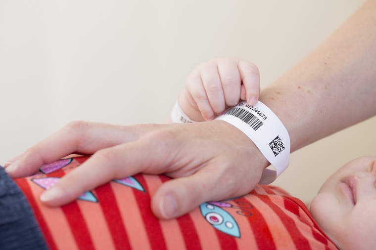 Armilla Patientenarmbänder schaffen Vertrauen und Sicherheit. Foto: Mediaform