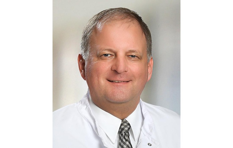 Dr. Stefan Wirtz, Chefarzt der Klinik für Anästhesiologie, Intensivmedizin...