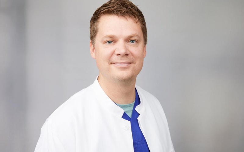 Dr. med. René Pschowski, Chefarzt der Klinik für Innere Medizin –...