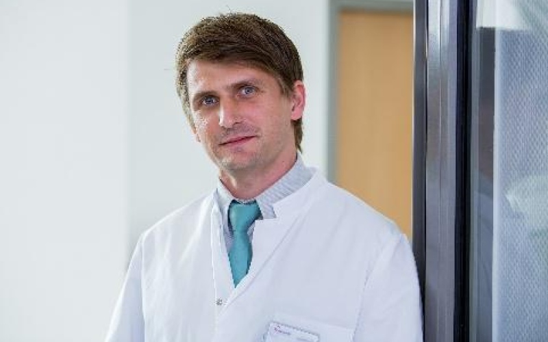 Innere Medizin und Kardiologie/Intensivmedizin – Arne Scholz
Arne Scholz ist...