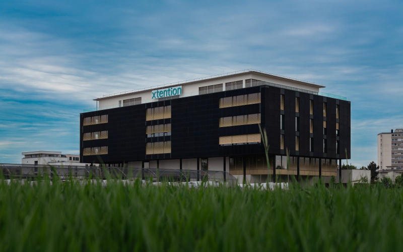 Photo: x-tention eröffnet neues Headquarter und feiert 25 jähriges...