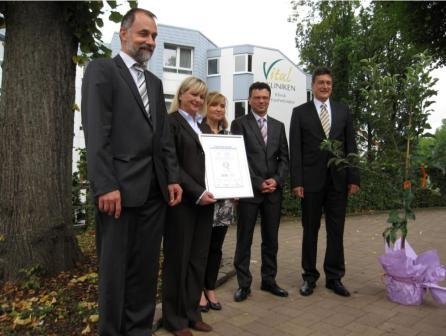 Dr. med. Ulrich Happe, Chefarzt, Klinik Dreizehnlinden Erika Sell, Auditorin,...