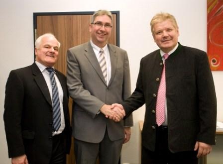 Verstärkung für den Finanzbereich am Klinikum Augsburg (v.l.n.r)  Karl...