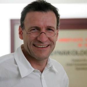 Dr. Wolf Lütje, Facharzt für Frauenheilkunde an der Frauenklinik des...