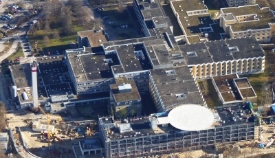 Fast 150 Gäste verfolgten den Richtspruch für den Neubau des Bettenhauses des...