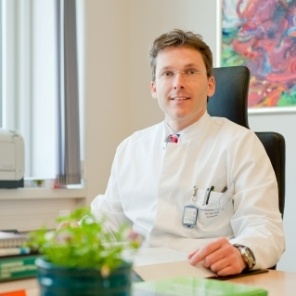 Prof. Andreas Buck, der neue Direktor der der Nuklearmedizinischen Klinik und...