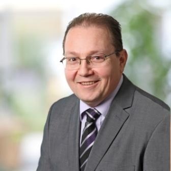 Dr. med. Béla Csala, Facharzt für Neurologie, leitet die die neue Klinik für...