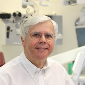 Prof. Dr. Gottfried Schmalz, Direktor der Poliklinik für Zahnerhaltung und...