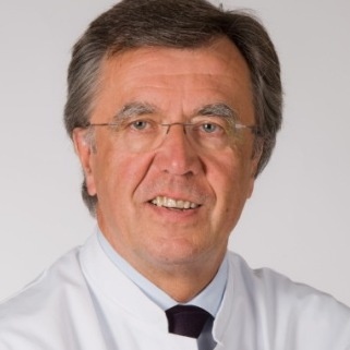 Prof. Dr. Günter Schlimok, Chefarzt der II. Medizinischen Klinik am Klinikum...