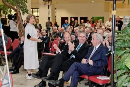 Kabarett mit Frau Braun: Als Reinigungskraft verkleidet erzählte sie aus dem...