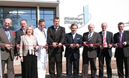 Eröffneten symbolisch den neuen Eingangs-, Aufnahme- und Ambulanzbereich :...