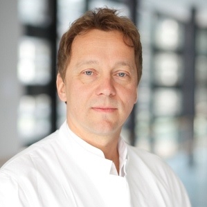 Prof. Dr. med. Arnd Timmermann ist seit dem 1. April 2012 neuer Chefarzt der...