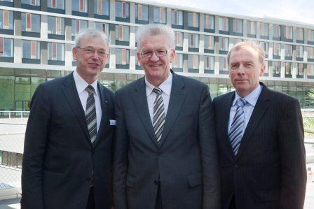 Prof. Dr. Reinhard Marre (Leitender Ärztlicher Direktor), Ministerpräsident...