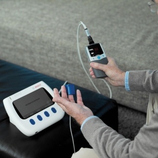 Einfache Messung der Sauerstoffsättigung mit dem Bosch Telemedizin System...