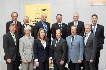 E. Schneider, E. Münch, H.-M. Pichler, B. Müller, F. Mägdefrau, Dr. U....