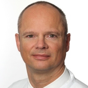 Prof. Dr. med. Dr. h. c. Jörg Schipper, Direktor der HNO-Klinik am...