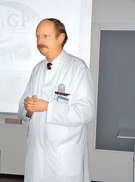 Andreas Wieschen, GPR-Chefarzt für Radiologie und Nuklearmedizin, bei der...