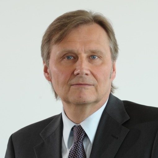 Dr. med. Lutz Kaltofen, Chefarzt der Klinik für Frauenheilkunde und...